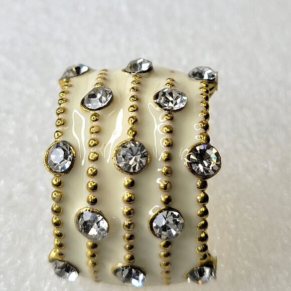 White and Crystal Small Earrings - Picture 4 of 7